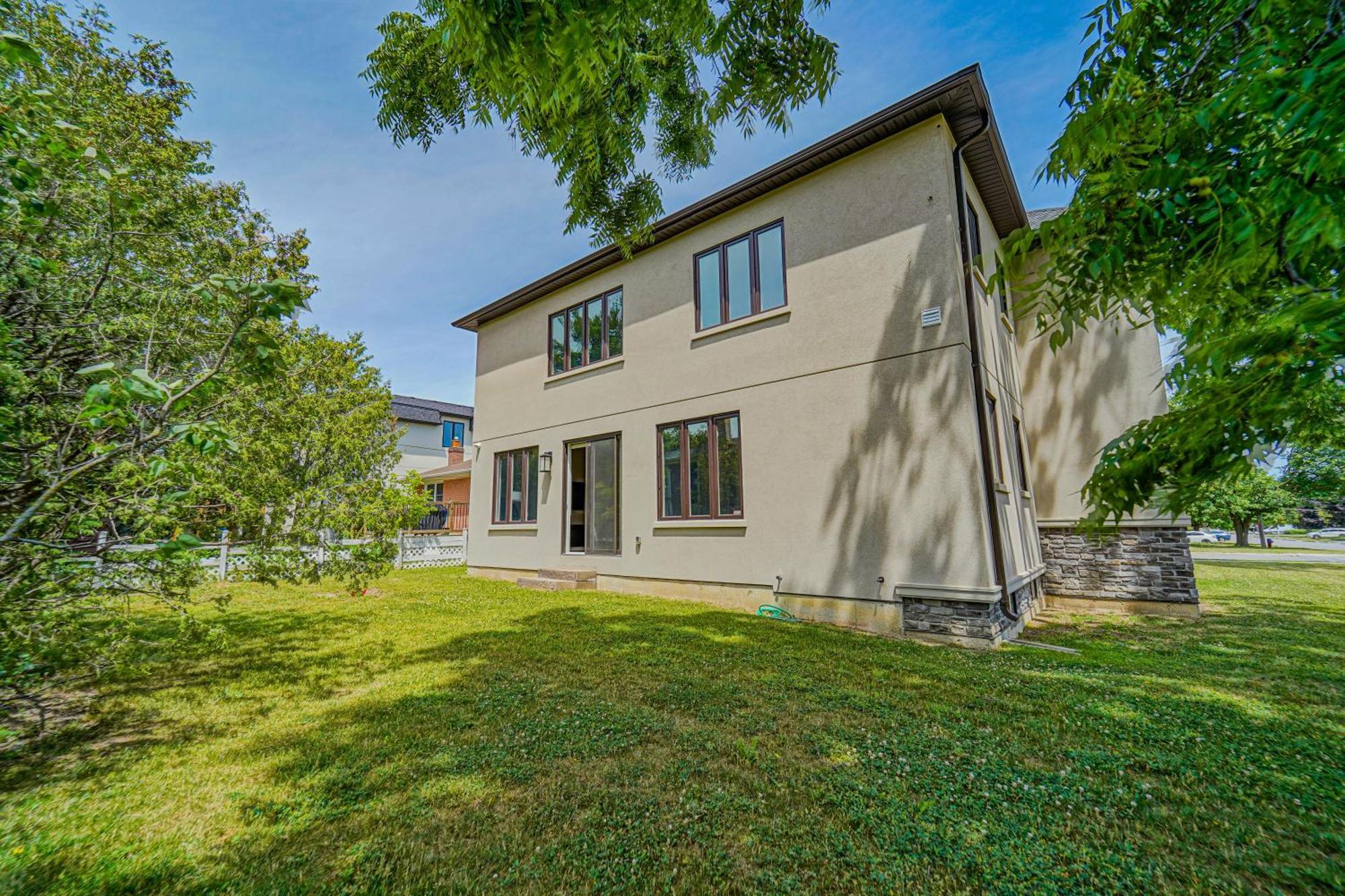 Modernized Five Bedroom Villa Richmond Hill Exterior photo